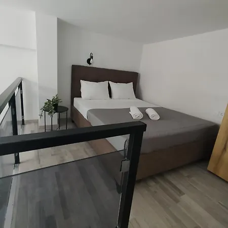 Apartamento Gatos Village Luxurious Suites&lofts *