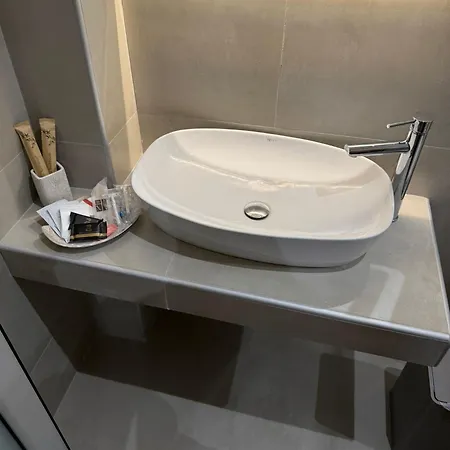 Gatos Village Luxurious & Lofts *