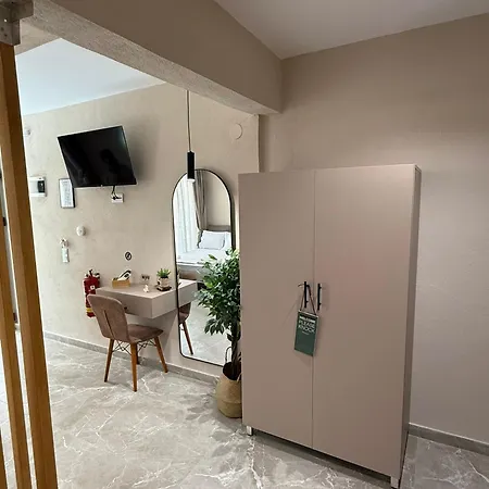 Gatos Village Luxurious Suites&lofts