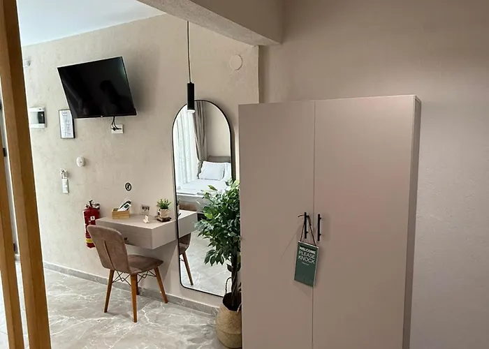 Gatos Village Luxurious & Lofts