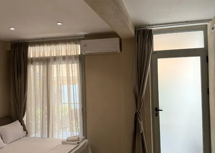 Gatos Village Luxurious & Lofts 公寓